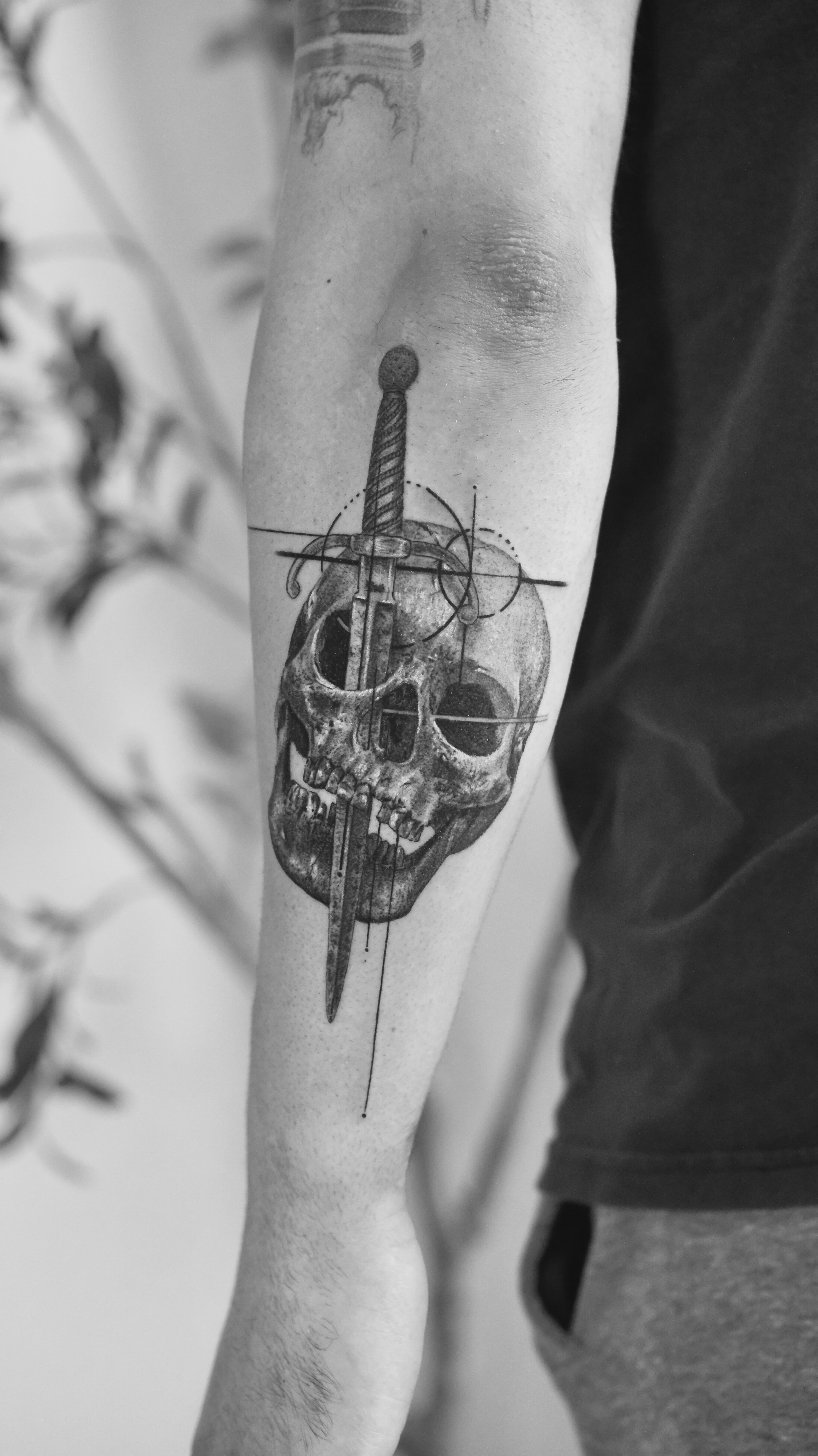 Fine Line tattoo by Ali